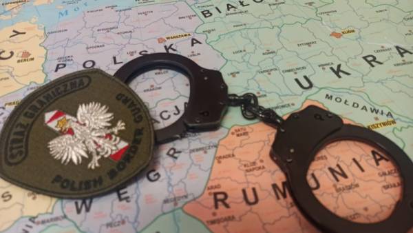 Polițiștii de frontieră au întrerupt călătoria ilegală a Libienilor în Europa de Vest la Cracovia – Suski.dlawas.info – Portal de informații și știri